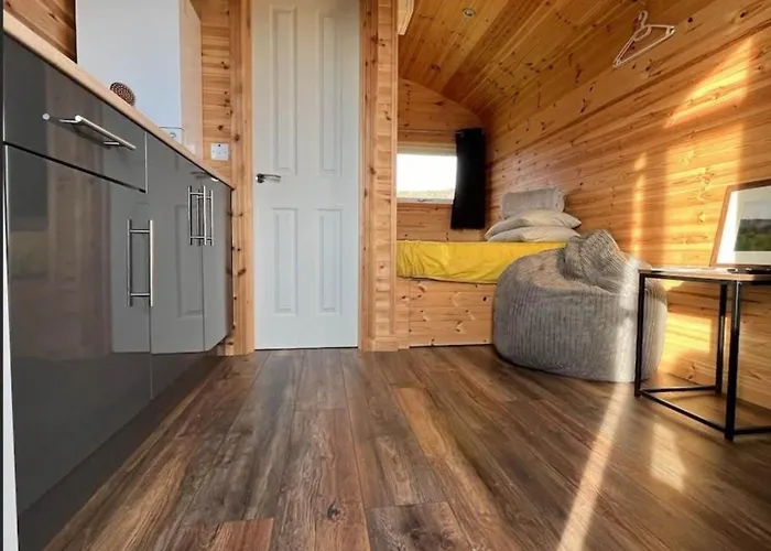 Prázdninový dům The Getaway - The Red Kite - Pet Friendly Luxury Glamping - Adults Only *